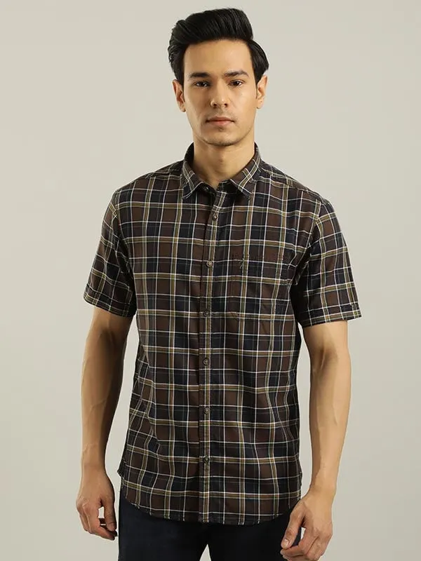 Men Checked Half Sleeve Cotton Blend Shirt